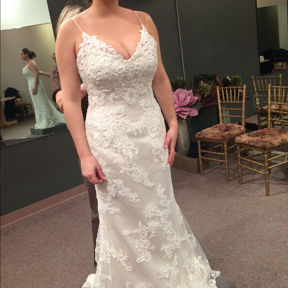 Casa Blanca “1975” Wedding Dress